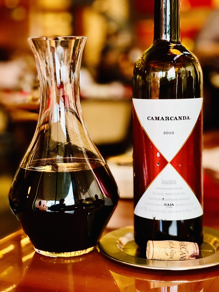 The 2010 Gaja Ca’Marcanda (Bolgheri) was on fire after an hour in the decanter!

#vino #gaja #supertuscan