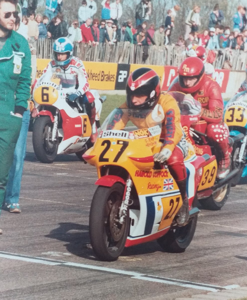 oneninefoursix tweet media