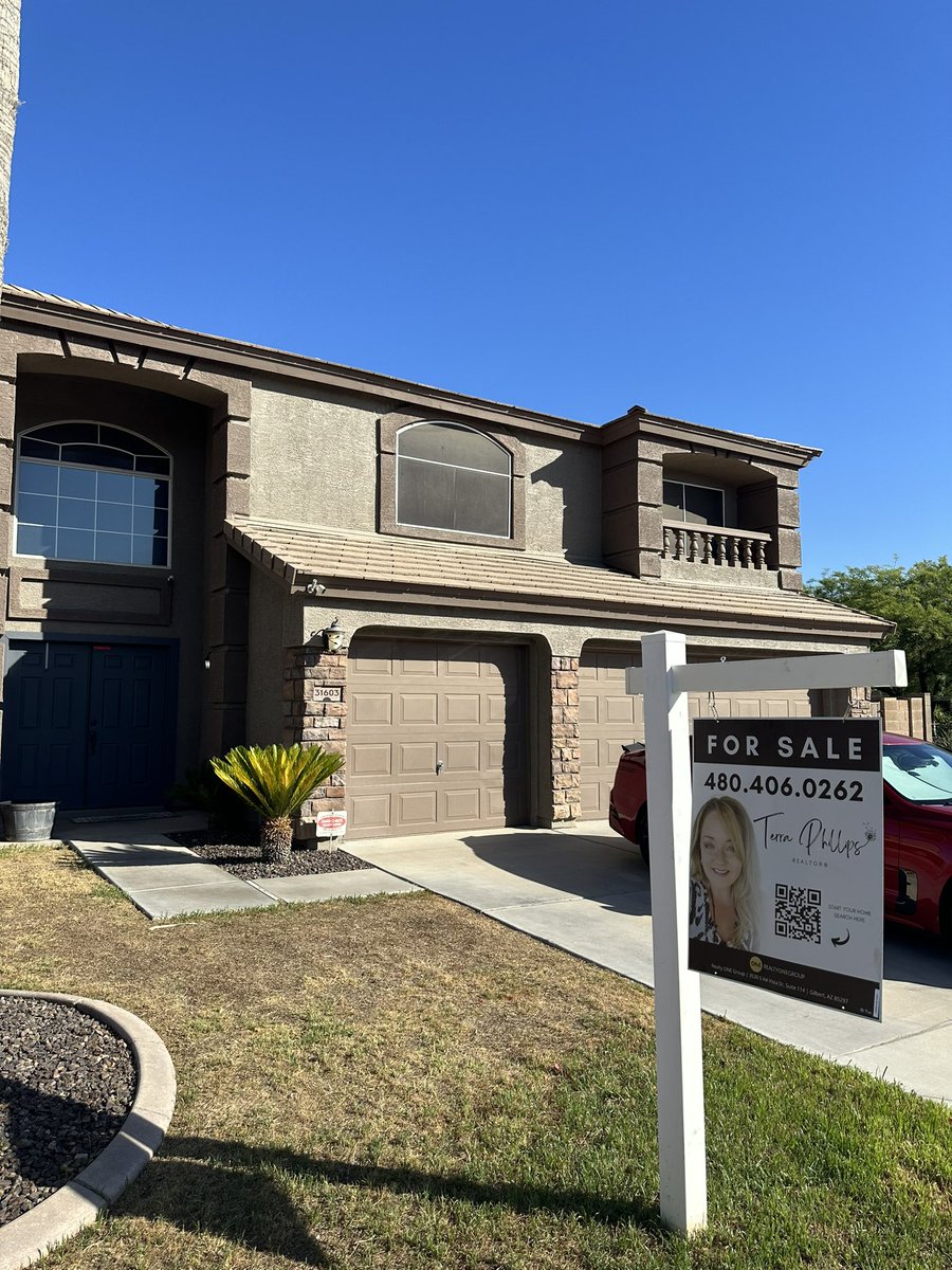bethmefford80's tweet photo. We have had so many good memories and a few heartbreaks in this home. We are so ready for a new adventure! https://t.co/ozJ8n1bQJ1