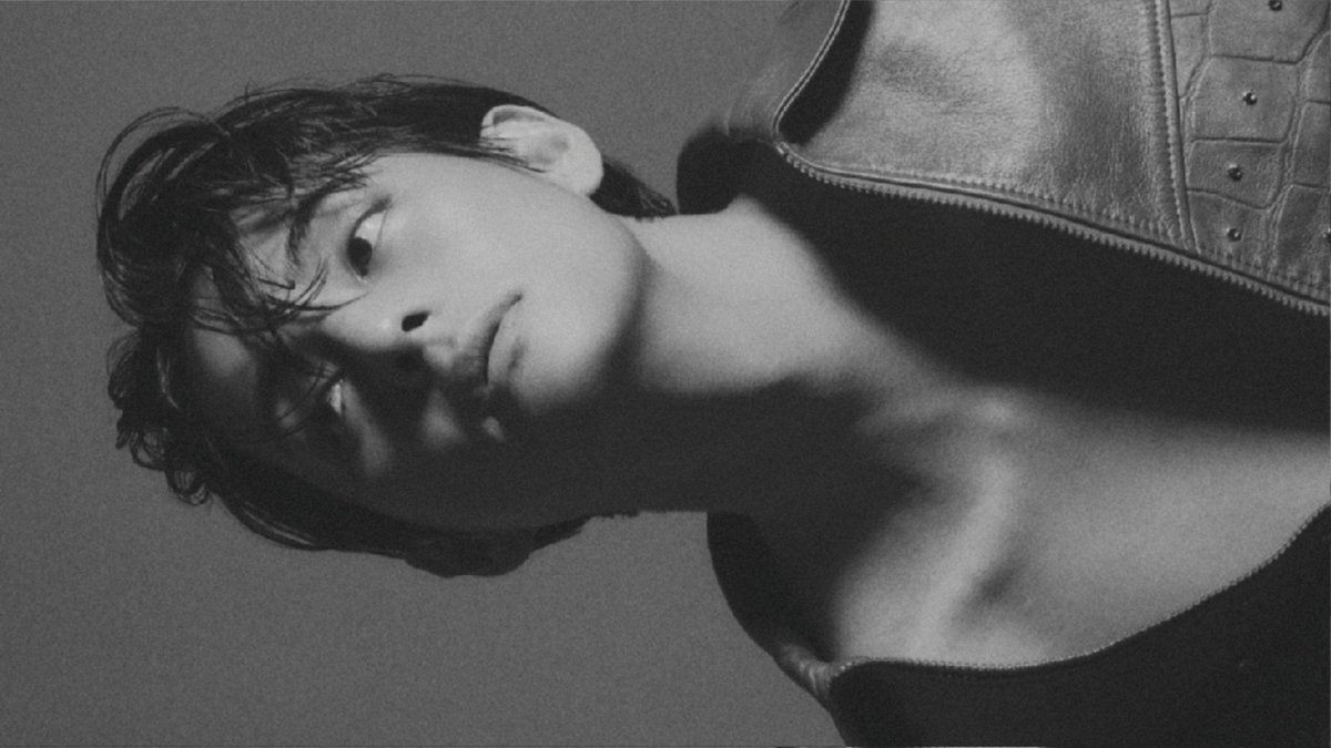 thvdiaries's tweet photo. 🤍🖤 https://t.co/ewRpCVEgoT