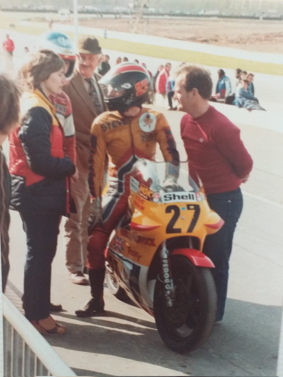 oneninefoursix tweet media