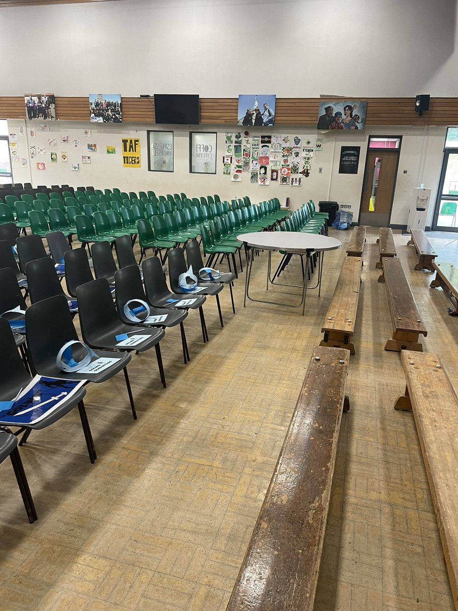 EISTEDDFODMACS1's tweet photo. One more day to go ! Our upper Hall has been decorated ready! https://t.co/CNlHRz3AaO