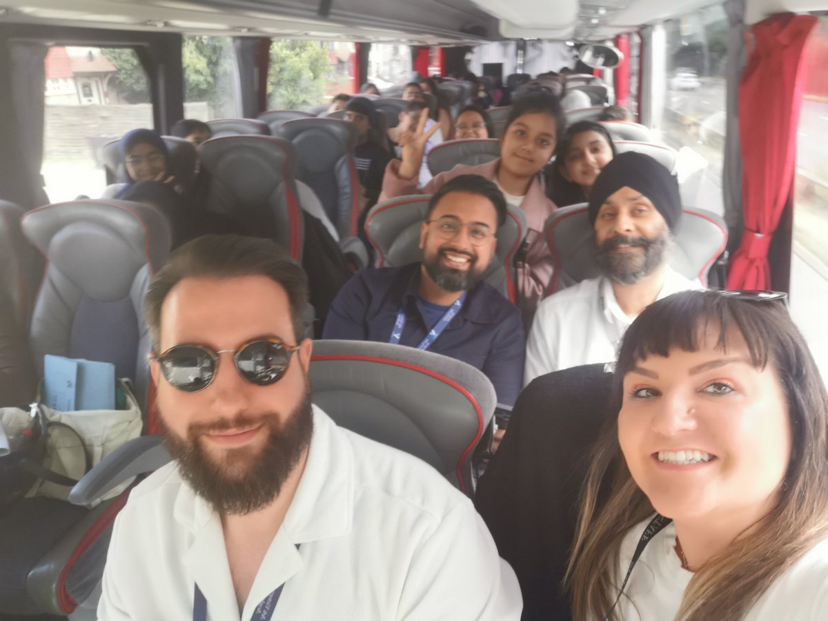 ArkBoulton's tweet photo. We're on our way to the Ark Music Gala #superexcited #arkboulton #arkvictoria #dholdrummers #choir #spotlightitem https://t.co/bHT9B62ju8