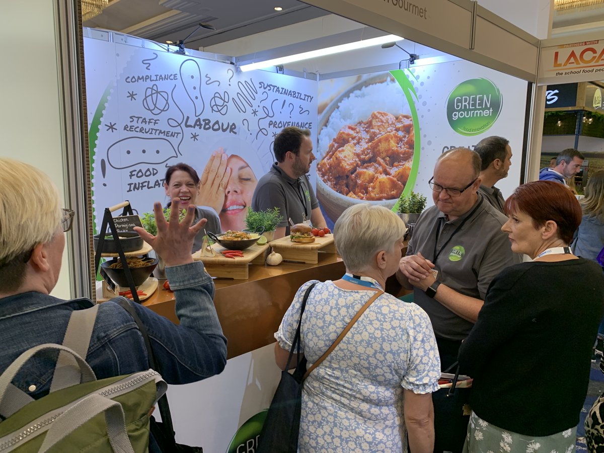 Fantastic second day at #LACAME for the <a href="/GreenGourmetUK/">Green Gourmet</a> team! We've had a great time at the show, thank you so much to all the visitors to our stand, great to catch up with you all! <a href="/LACA_UK/">LACA</a> 😀