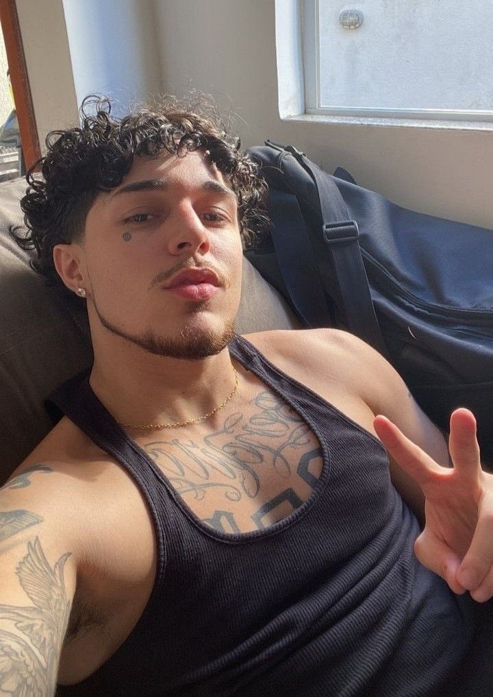 ✌🏼