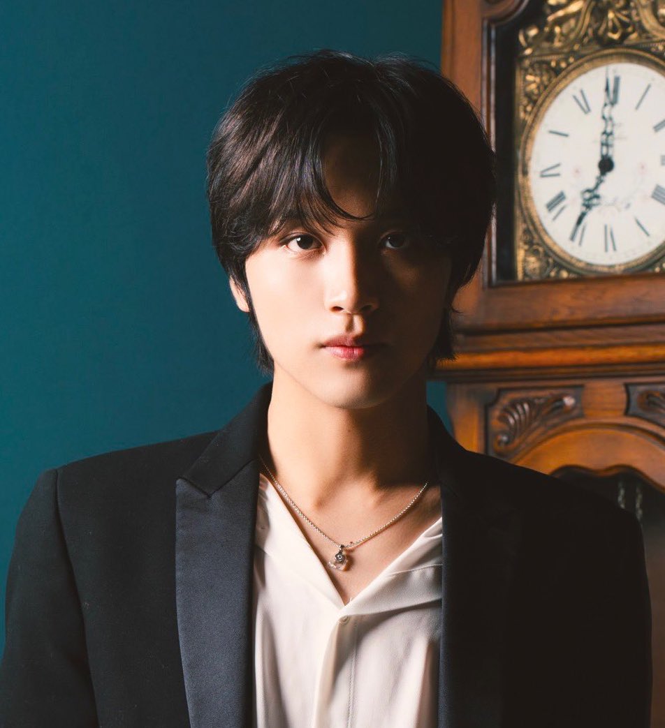 retrockstyle's tweet photo. how does it feels to be god’s favorite, lee haechan? https://t.co/gkzepwVQaR
