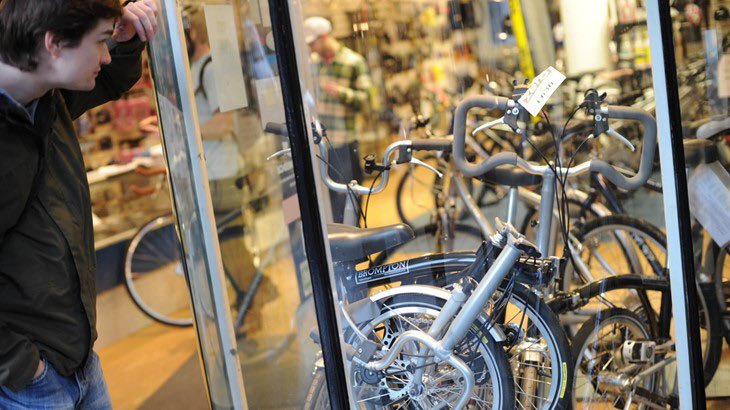 vlourbano's tweet photo. Estudios han demostrado que la promoción del uso de la bicicleta para ir al trabajo reduce el ausentismo hasta en un 20%. 🚲 👩‍💼👨‍💼 “5 estrategias para animar a tus empleados a ir en bicicleta al trabajo”. https://t.co/YLe1bv2lv5 https://t.co/Go2QdYSPew