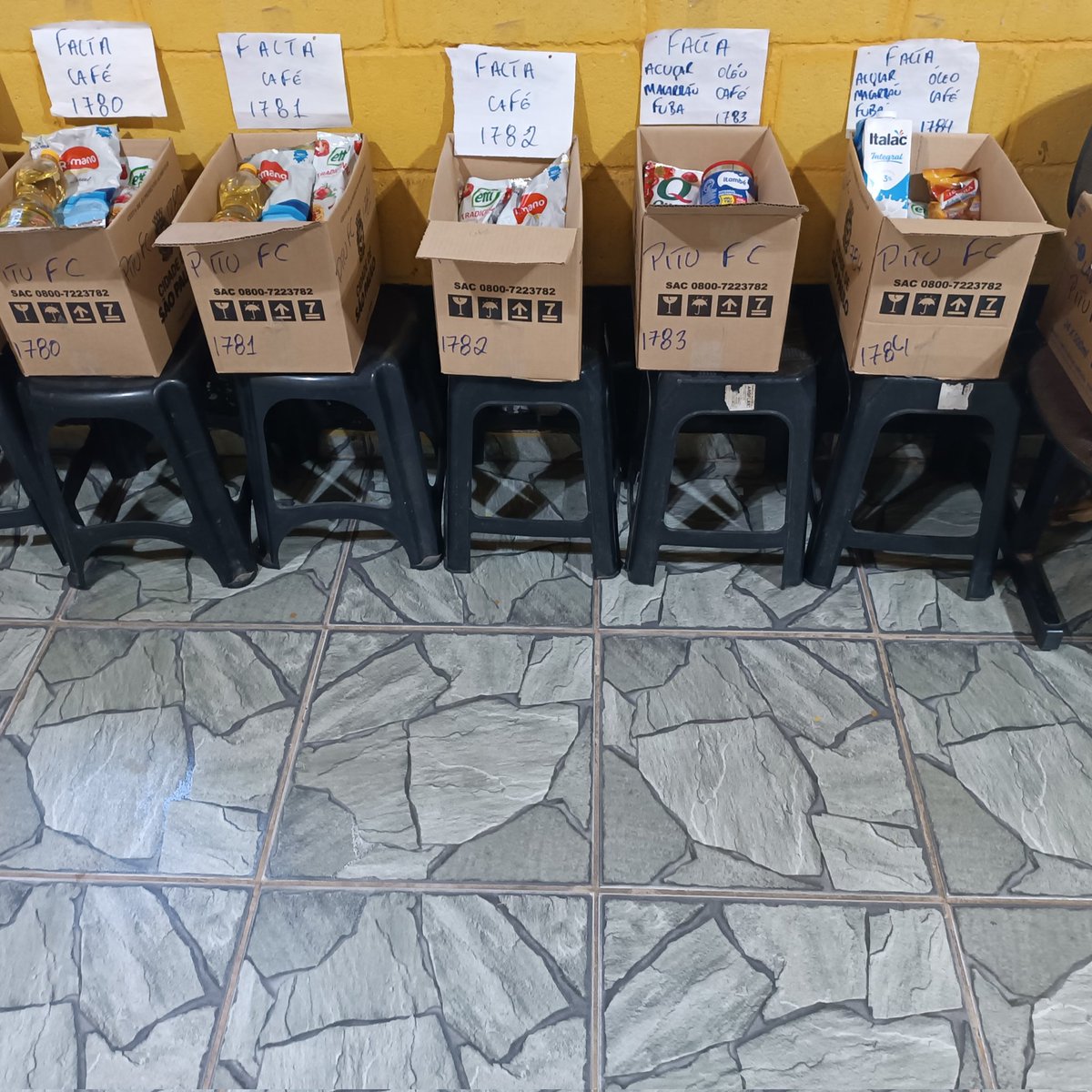 belemspfc's tweet image. 40 anos de informação , parabéns ! Amanhã completamos entregaremos 32 cestas básicas, completando 1.800 montadas com alimentos doados, se puderem venham conhecer nosso trabalho social voluntário PITU FC NÃO AO RACISMO COHAB CARAPICUÍBA SP #sp1