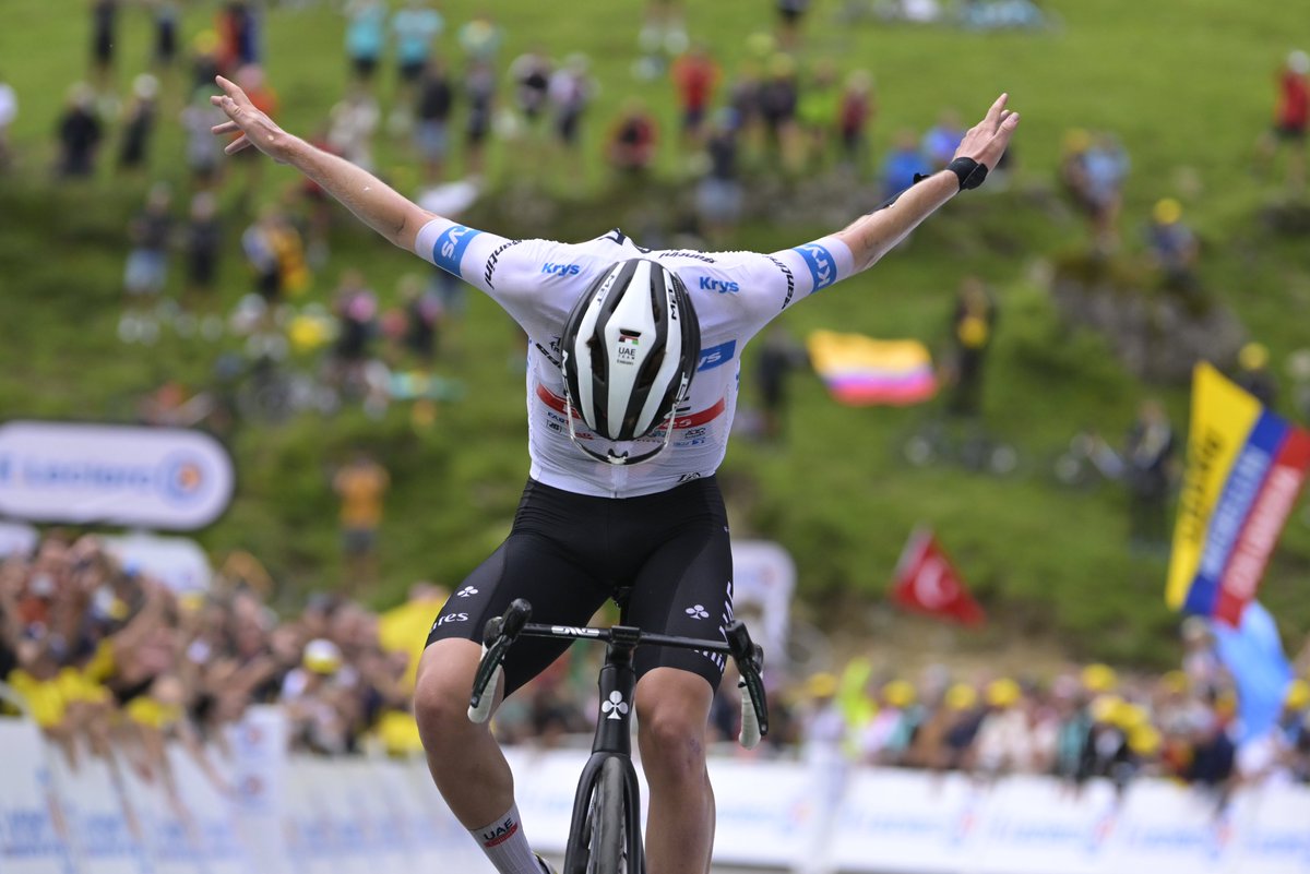 letour_es's tweet photo. 🎩 

#TDF2023 📸 A.S.O./Pauline Ballet https://t.co/WPjc5pXD3t