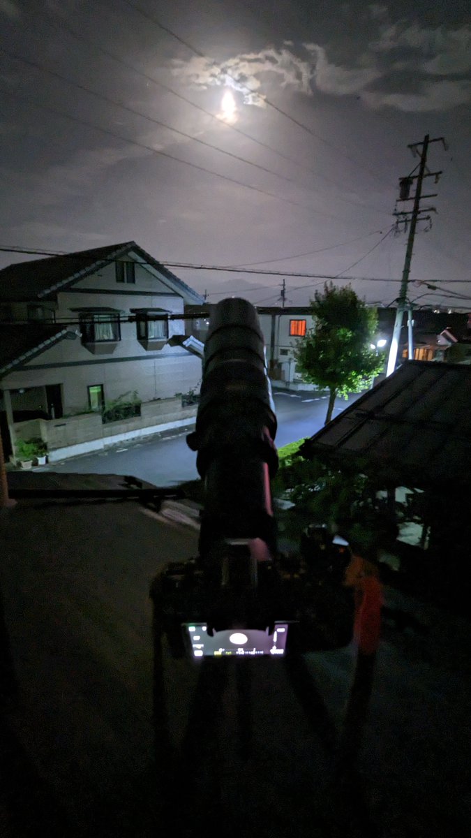 belial2430's tweet photo. 今の月
やっぱりミラーレンズとは #解像度 が違う😆
#イマツキ #長野市 #月 #長野の夜空 #信州の夜空 #BORG #71FL https://t.co/eqkpuOx7ON