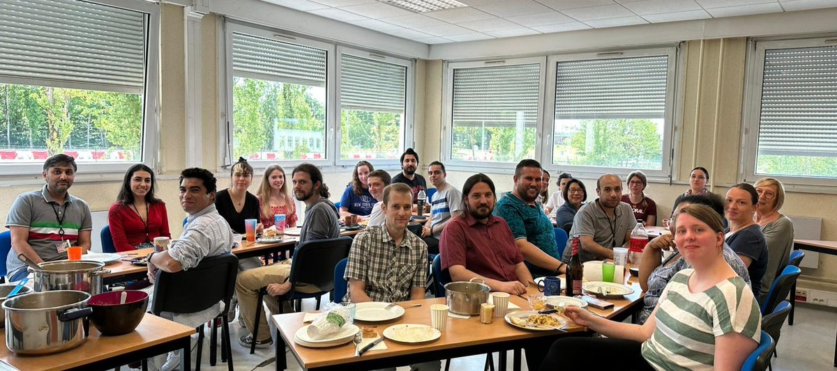 Nice lab lunch before the summer’s holidays. 🍲 Congratulation to Gabrielle Van De Velde and Gaëtan Vanotti for succeeded in the doctoral school PhD grant application! 👨‍🔬👩‍🔬