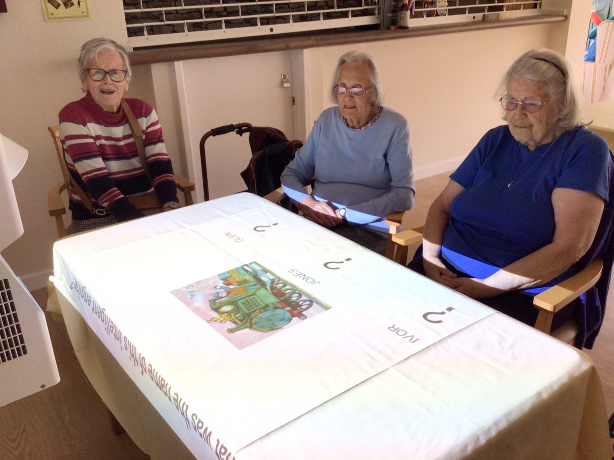 RidingsBanbury's tweet photo. @AnchorLaterLife @RidingsBanbury #Mobii Thursday afternoon fun with the Mobii Interactive Sensory Table 🤗 https://t.co/Qvuil0B4w1