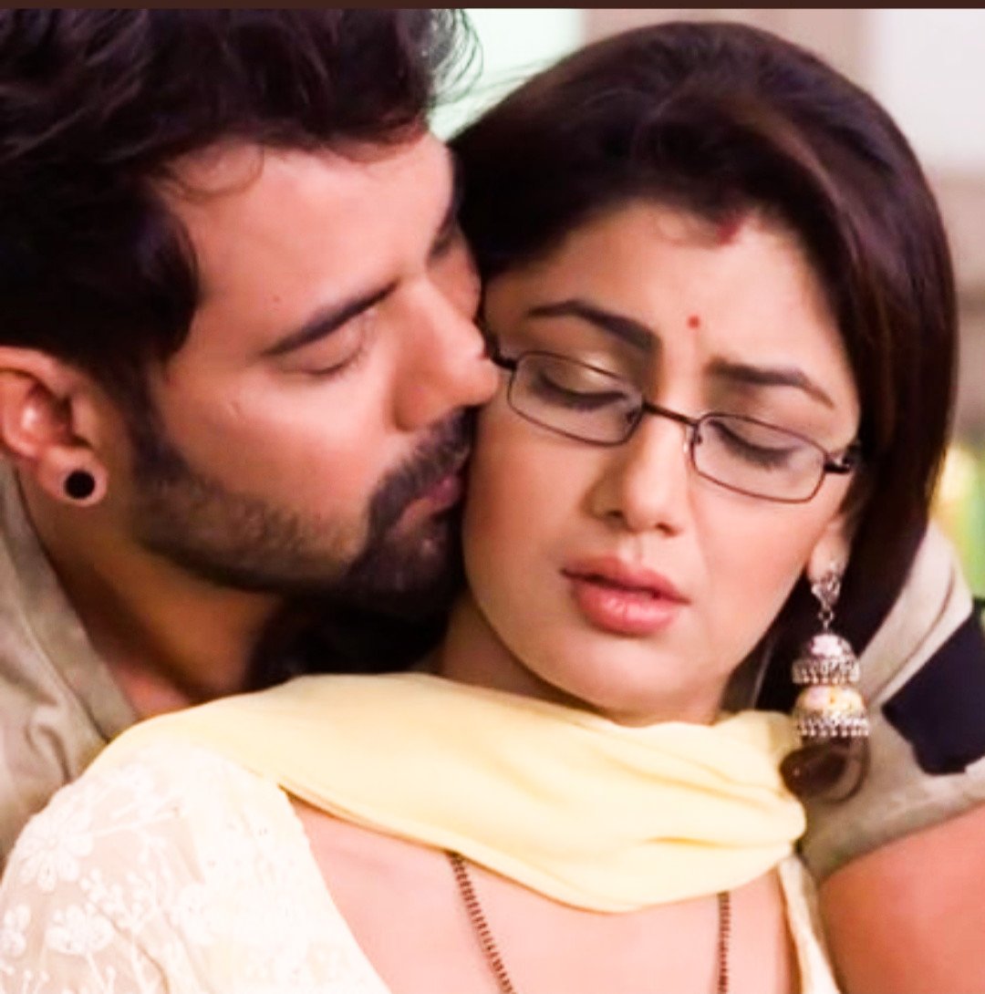 We want our #AbhiGya back in kkb with new love story  Please cast #SritiJha and #ShabirAhluwalia together again <a href="/BTL_Balaji/">Balaji Telefilms</a> <a href="/EktaaRKapoor/">Ektaa R Kapoor</a> <a href="/punitgoenka/">Punit Goenka</a> <a href="/ZeeTV/">ZeeTV</a>