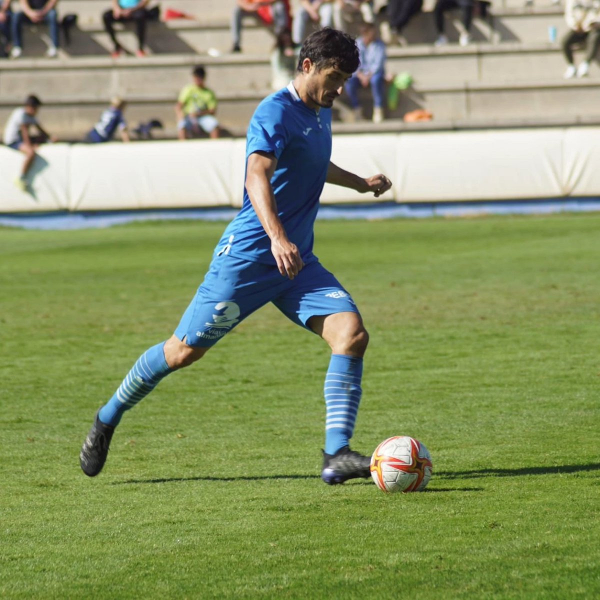 HuracanBoficial's tweet photo. 💣💣💣FICHAJE💣💣💣

Apuntalamos la defensa con un central de categoría @Rangel271

Defensa con mucha experiencia, perfecto al corte e imponente en el juego aéreo.

Nos tocó sufrirte...ahora eres uno de los nuestros 😍😍

Bienvenido a tu nueva casa.

🔴🔵SoñemosJuntos🔵🔴 https://t.co/FpD5IvK34H