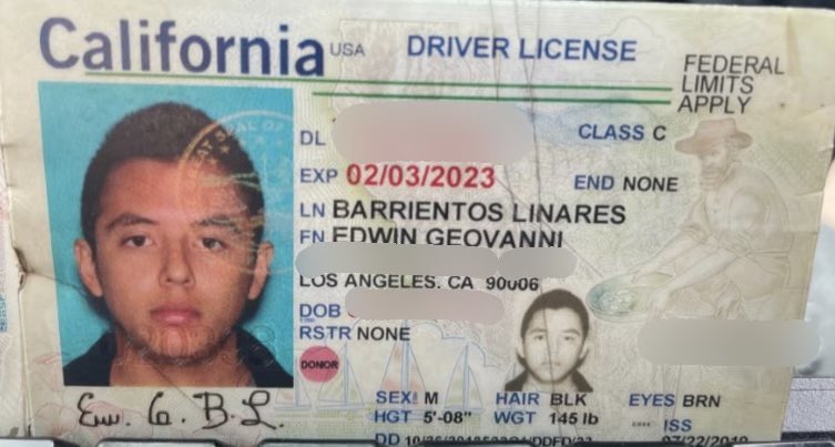 borderObserver's tweet photo. #VIDEO via @LtChrisOlivarez 6 July 2024
#US90
#KinneyCounty
#TxDPS & #Florida State Trooper
find 2 juveniles in trunk
The driver an #illegalAlien from MX with Calif driver's license
charged with #human_smuggling 3 #illegalAlien MX
#OperationLoneStar
https://t.co/N4v6dVwIug