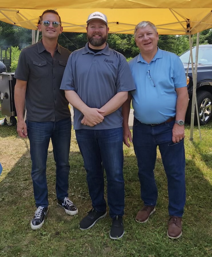 ILAFLCIO's tweet photo. State Representative and @TheIronworkers Local 444 Journeyman Harry Benton joined Illinois AFL-CIO President Tim Drea and Secretary-Treasurer Pat Devaney at the Union Sportsmen's Alliance BBQ bash in Pecatonica.

The event raised over $100,000 for Illinois conservation efforts. https://t.co/lO6u1TNAk3
