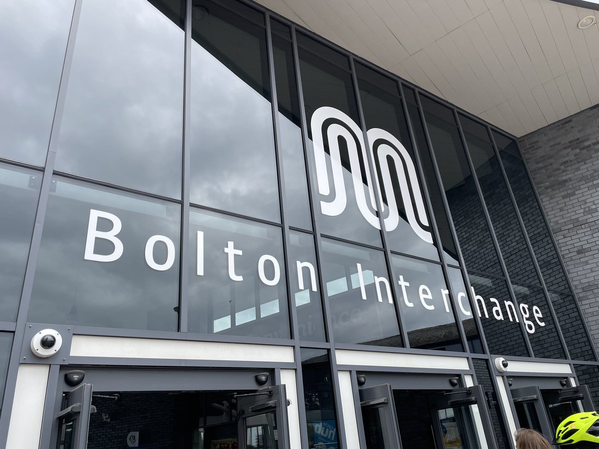 Foundation92's tweet image. This week is ASB Awareness Week and today we’ve been at Bolton Interchange speaking to and educating over 15 young people at the interchange whilst also playing some games on the Xbox!🕹 

If you see us at an interchange this week come and say hi!😀

#TFGM | #F92