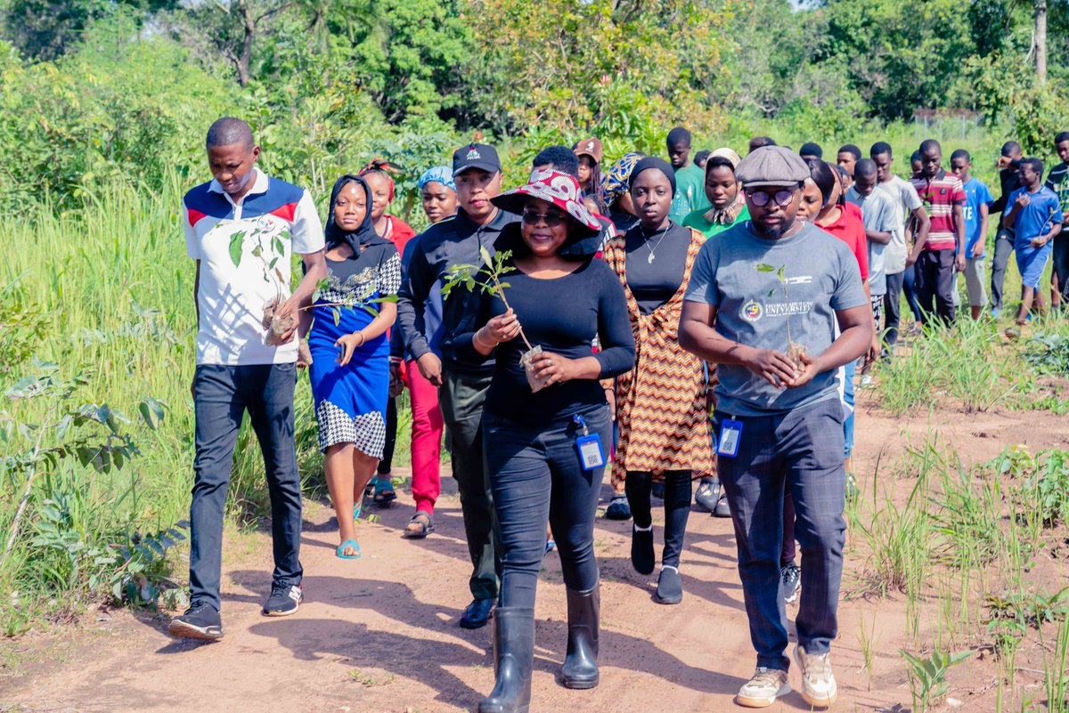 tau_university's tweet photo. ๐ซ@tau_university incorporated a unique initiative into its Matriculation Week programme.
(click the link below ๐๐ to read more)
https://t.co/u1giyRTE7Q
#marticulation #environmental #sustainability #communitydevelopment #thomasadewumiuniversity #nigerianprivateschools https://t.co/NTVgPYWwHn
