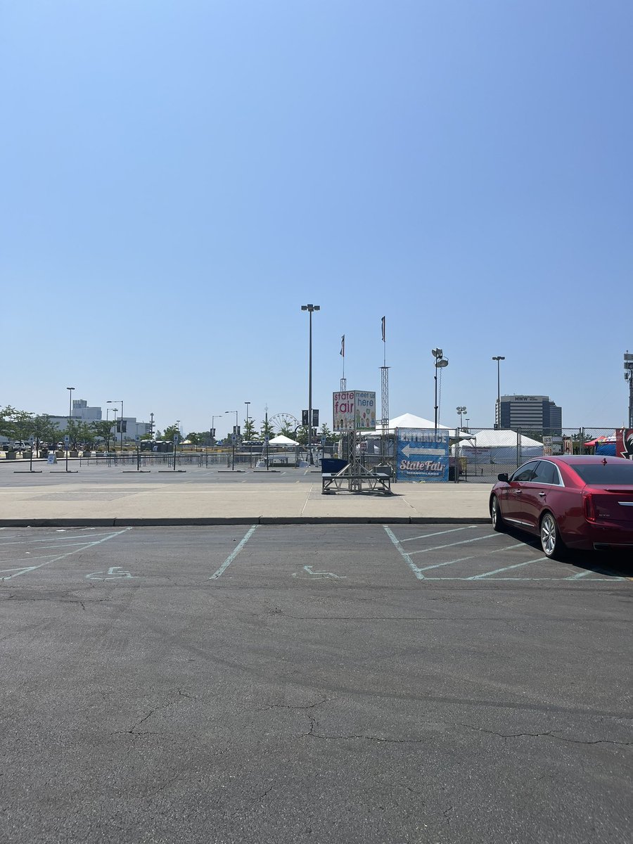 mykpopnj's tweet photo. HI #ONCE WE ARE LOCATED HERE AT PARKING LOT G1
COME GET YOUR FREEBIES AND ANYONE WHO ORDERED CAN PICK UP HERE 🍭💕
WE HAVE ALL #Twice MEMBER TOTE BAGS AVAILABLE FOR PURCHASE 😊
WE TAKE CASH, ZELLE, CASHAPP, VENMO, PAYPAL 😙
#metlife #twicemetlife #twicexonce #twicefreebies https://t.co/3HXLPIp8Zr