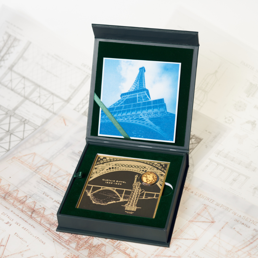 VeraValorMint's tweet photo. En exclusivité,  découvrez un coffret unique composé d'une plaque en laiton lasérisée des plus belles créations de l'ingénieur français, la VeraBlack et un cyanotype édité par un photographe professionnel. 🎁

🚨100 exemplaires seulement

https://t.co/CFFpNsO4WM https://t.co/zNIOUcEY2o