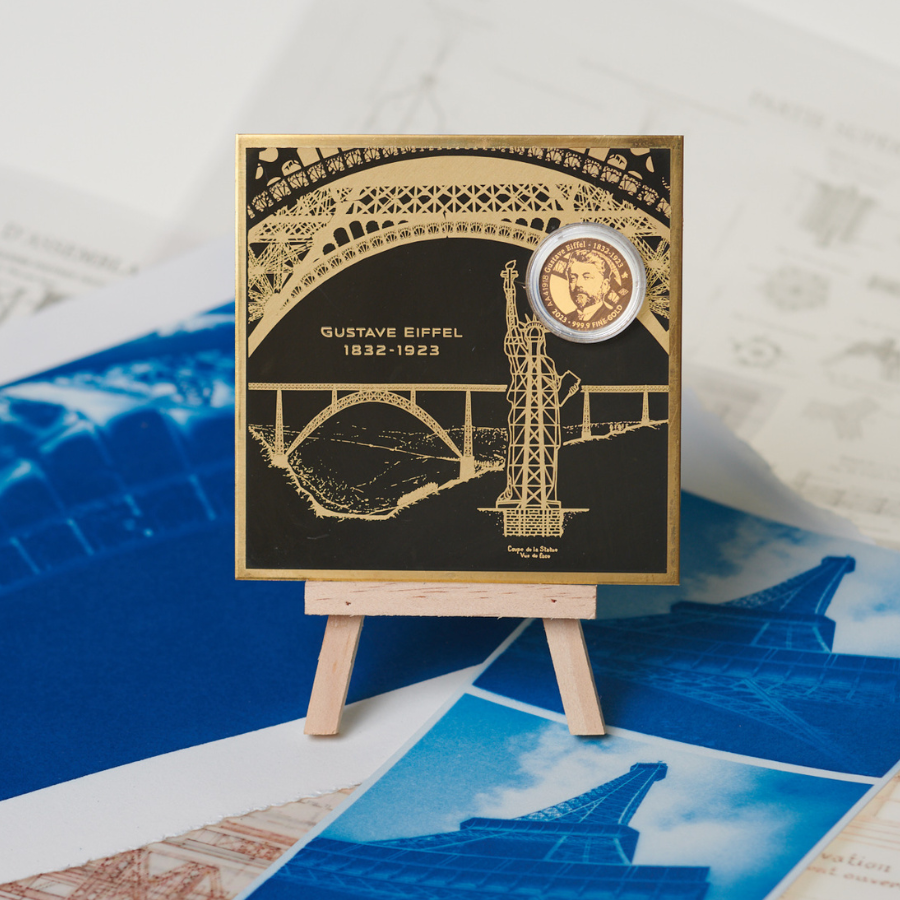 VeraValorMint's tweet photo. En exclusivité,  découvrez un coffret unique composé d'une plaque en laiton lasérisée des plus belles créations de l'ingénieur français, la VeraBlack et un cyanotype édité par un photographe professionnel. 🎁

🚨100 exemplaires seulement

https://t.co/CFFpNsO4WM https://t.co/zNIOUcEY2o