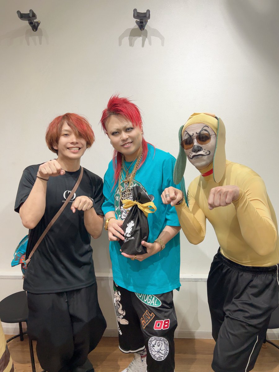 jiva_backshow's tweet photo. J-uNiOn Mixer
~JIVA 柏木 ラビ BIRTHDAY PARTY~
▶︎高田馬場CLUB PHASE

ありがとうございました❗️
最高の一日だった、、
かっしーさん ラビ 誕生日おめでとうございます🎉
愛してやまないCHAMPAN CALL！生誕出演していただいてまじで嬉しC楽Cでした🍾
素敵なプレゼントもありがとー！また生きれる！ https://t.co/Hz4ChLYepg