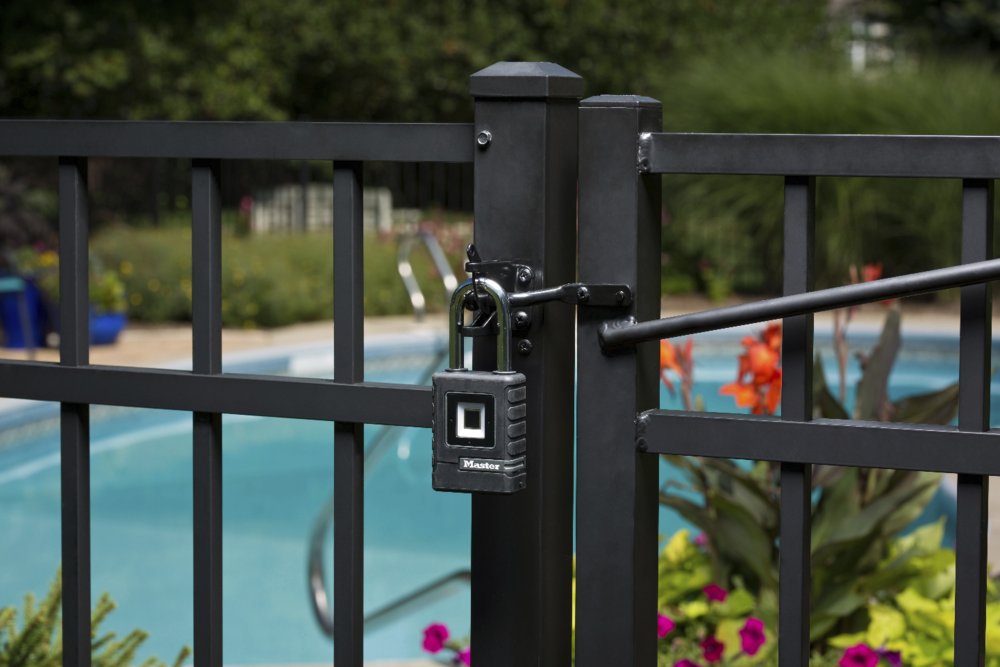 MasterLockUS's tweet image. Who's ready for some fun in the sun! When your pool isn't in use, you'll want a dependable solution to secure and protect the entrance to your summer oasis. Discover our Bluetooth padlocks at: masterlock.com/products/bluet…

#MasterLock #Padlock #BiometricPadlock