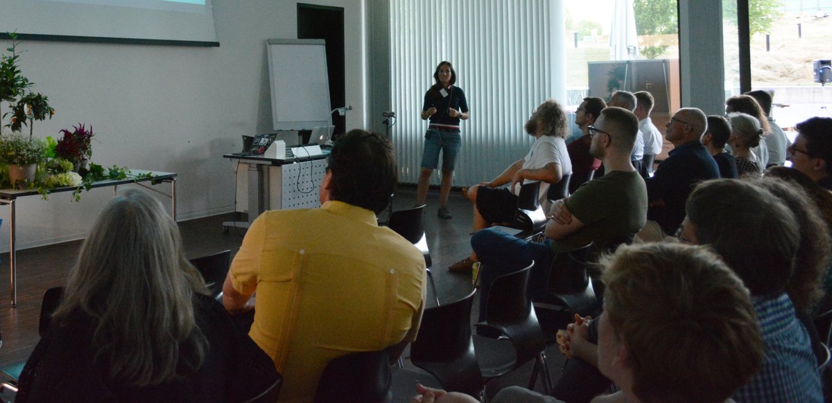 Bilder unserer entspannten Launch Party auf dem Campus der Hochschule für Technik in Windisch: Galaxienfrisbees, Weltraumlieder, Apéro und spannende Vorträge über unvorstellbare Dinge und unglaubliche Datenmengen aus dem Weltall.

#ESAEuclid #DarkUniverse #FHNW #DataScience