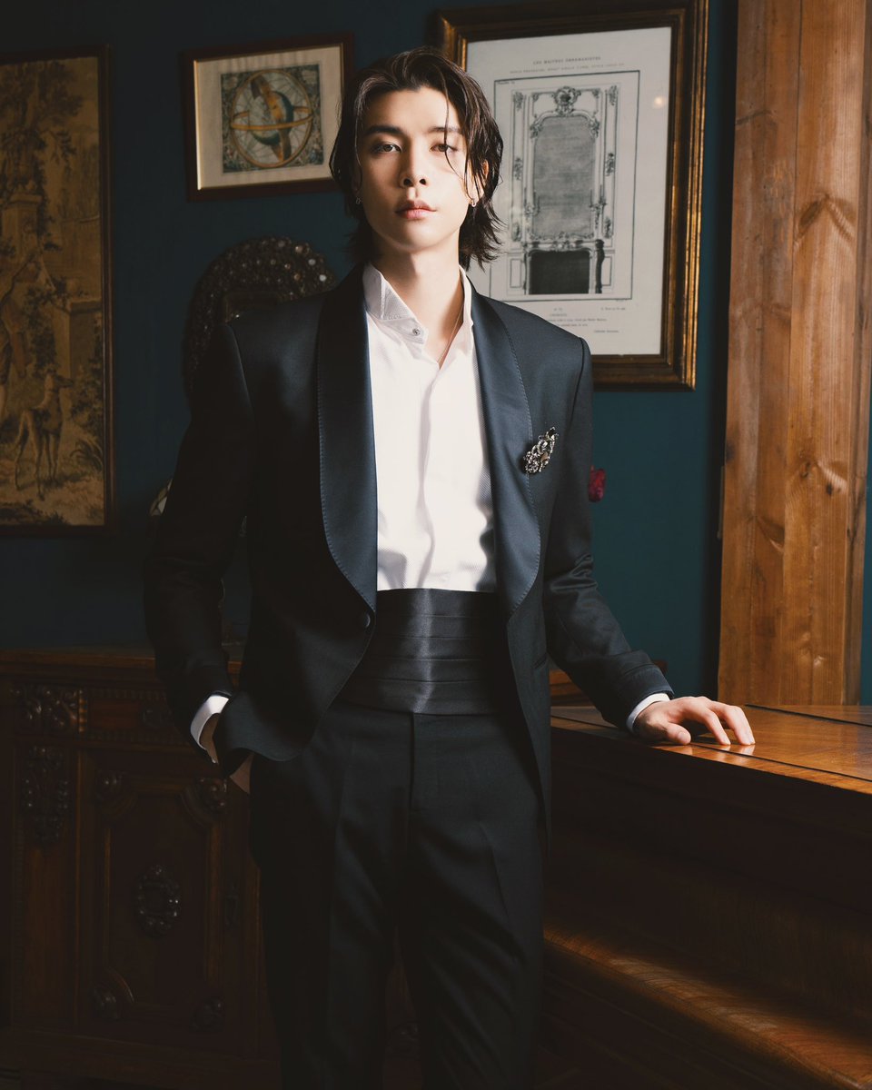 jaw dropping mouth drooling eyes widening hands sweating legs shivering screaming crying throwing up 🧎‍♀️🧎‍♀️