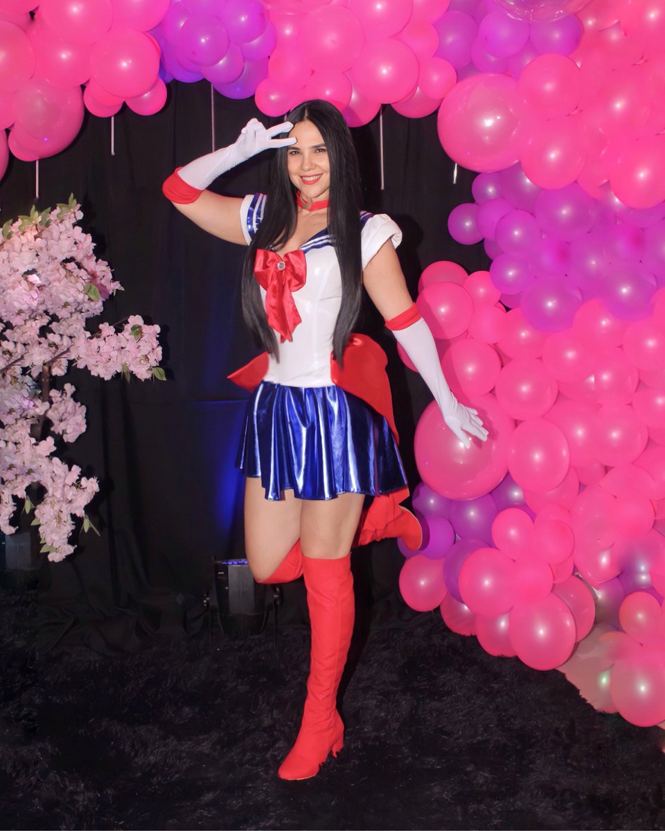 noritarodrigok's tweet photo. 😍🤩 Un adelanto de lo que fue la revelación de portada del mes de julio de la revista El Show con #bekaawaii

✨Haciendo honor a la temática de cosplayes de anime, comics, mangas y películas.

Vestuario #marynocedad
Calzado #guenpascalzados
Deco @mundofiestapy 
Fotos @gustiush https://t.co/DefhJy1MS3