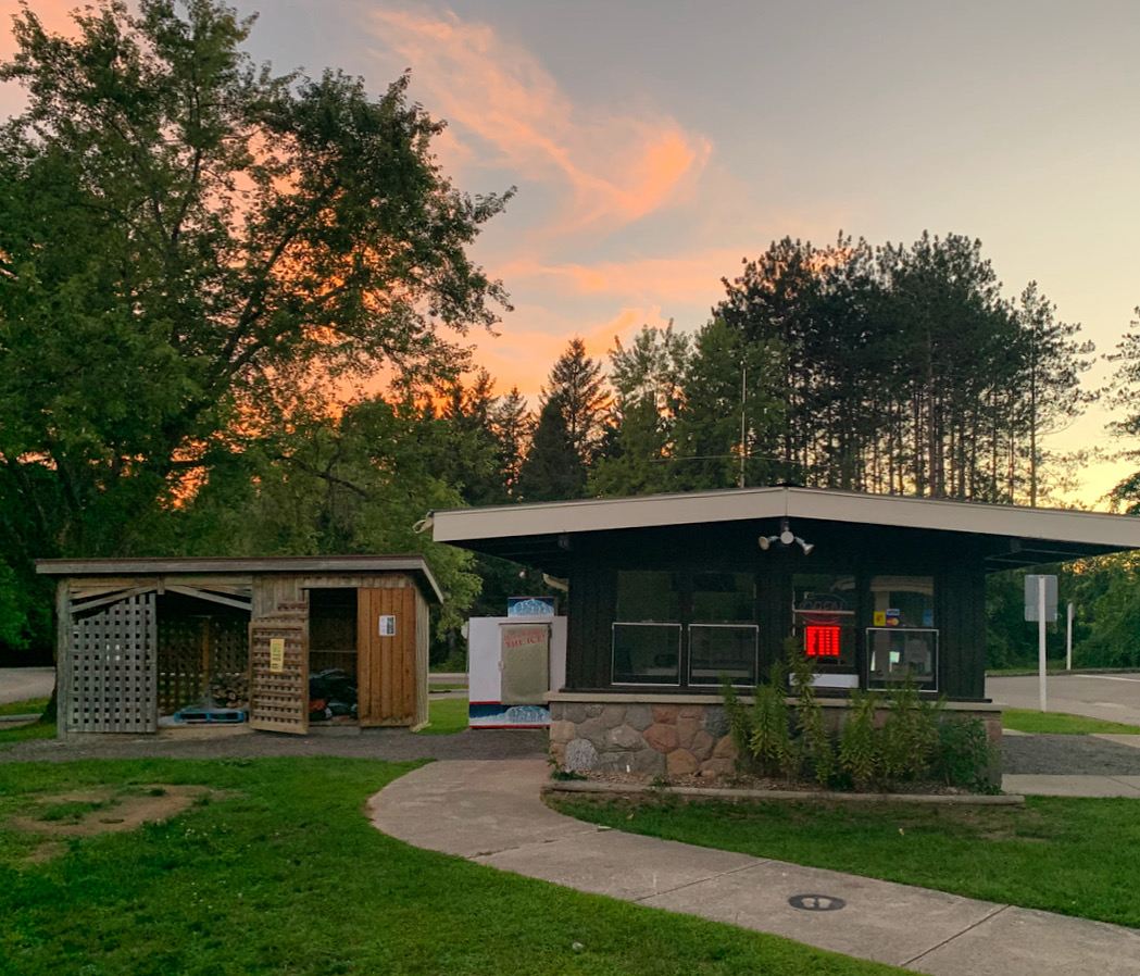 7 things to remember when arriving at the park gatehouse for day use

ontarioparks.com/parksblog/arri…