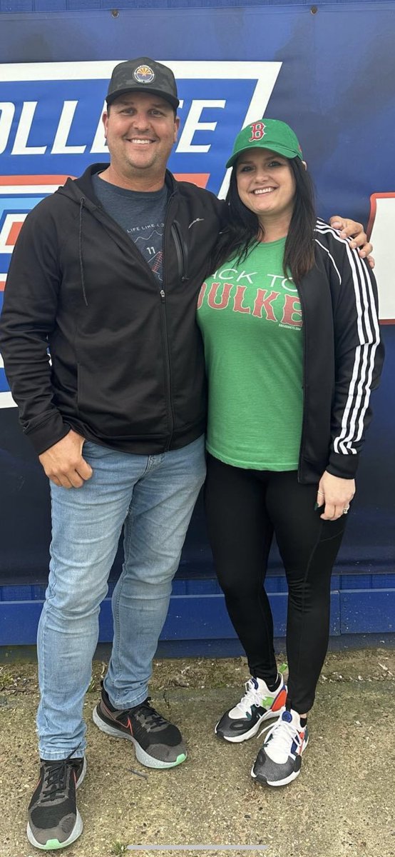 AddictSox's tweet photo. #throwbackrhursday
Wearing my “Back to Foulke” shirt while hanging with a legend = priceless
Knowing so many people love this shirt makes us so happy @SurvivingGrady
Get yours today ❤️⚾️
https://t.co/FzpgNw8LMo https://t.co/791hxKnLol
