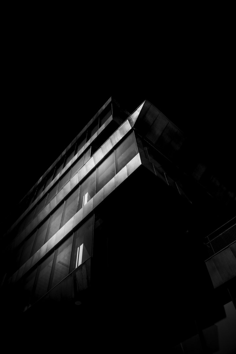 CorbeledBrick's tweet image. Missing Bentonville from our mtb trip this past weekend in Arkansas. Came across the @ledgerbentonville building and had to photograph its incredible design. Can’t wait to go back soon!

#bnwphotography #photography #skycraper #canonusa #canon #architecture #fineartphotography