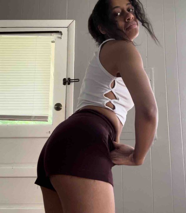 Want to taste the forbidden 🍑 👅 https://t.co/gtLjiKKYTq<a href="/tag/onlyfans_girls"class="tags"><span>#onlyfans_girls</span></a>