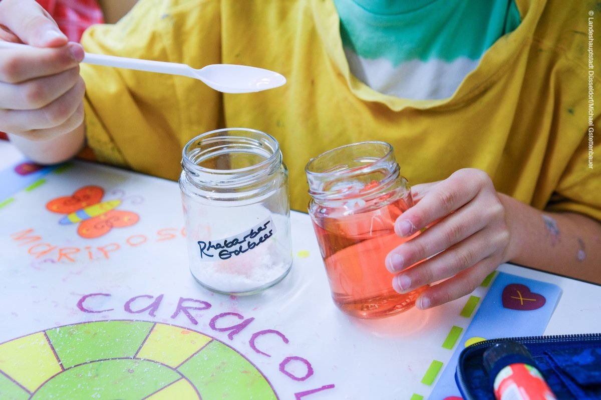 Duesseldorf's tweet image. Die #AdventureSchool läuft! 👧🧑

Das #Ferienprogramm der Landeshauptstadt #Düsseldorf bietet ein kostenfreies Angebot für Schüler/innen und soll motivieren, individuelle Stärken - etwa im Bereich Technik - kennenzulernen. 🤖🔧💪

👉 ow.ly/JGMy50P5ckC