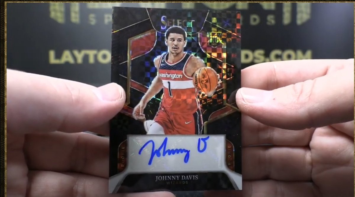 Hobby_News_Plus's tweet photo. Panini Select Basketball Johnny Davis 1/1 has been pulled today by @LaytonSports 

#TradingCards #TheHobby #JohnnyDavis https://t.co/4PQNnNDThN