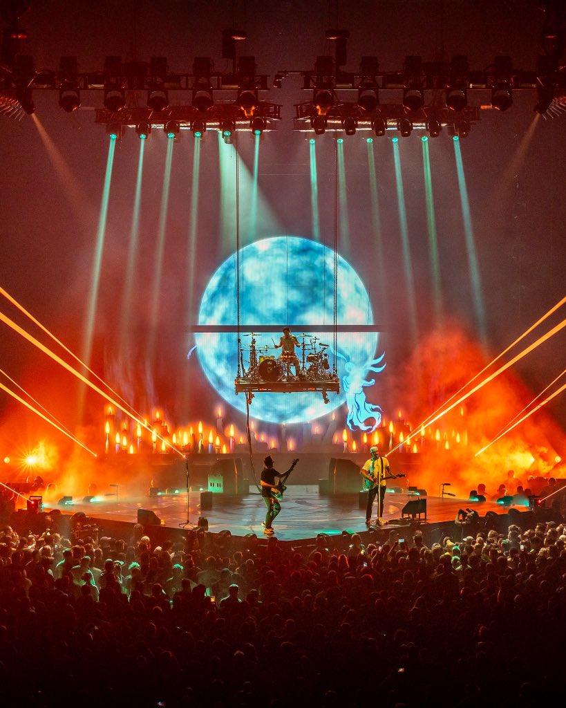 LiveNationCO's tweet photo. We Missed You, @blink182🤘

📸: @AliveCoverage https://t.co/SfCnqTQMoH