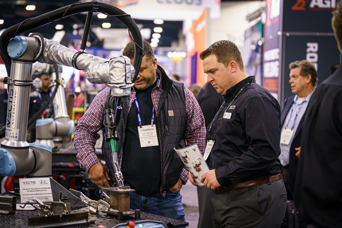 FabtechExpo's tweet photo. Hands up if you were at FABTECH Atlanta last year and you're coming to Chicago this year! ✋ 

#throwbackthursday #FABTECH2023 #metalforming #fabricating #welding #metalfinishing #conference #manufacturing #chicago https://t.co/kgwofGr5XS