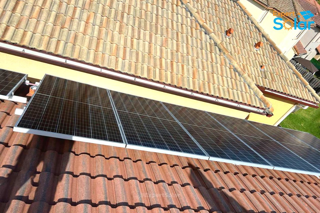 ExpertSolar1's tweet photo. Let's show off a tile roof this week 💪
Here's one of our installations done on this beautiful home in Homestead. #ExpertSolar ☀️
#energiasolar #solarenergy #SolarPanels #EnergyEfficient #Florida #Solar #Energy #HomeImprovement #Safety #Gogreen https://t.co/cEclzaGqDy