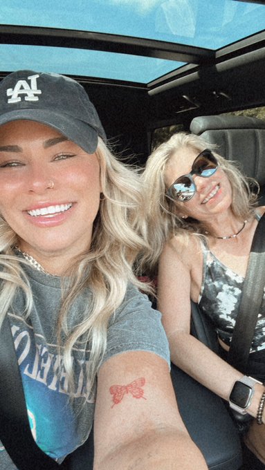 Momma Vanzant in town!!! https://t.co/UHCp5OTyzw<a href="/tag/pflonfubo"class="tags"><span>#pflonfubo</span></a>