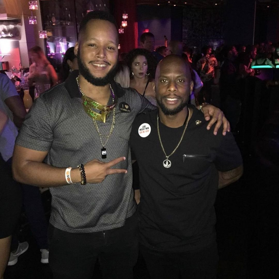 aaroncpogson1's tweet photo. Had a blast with the one and only Supermario I always looked up to this guy growing in my journey over the years
Seeing him on stage in front of thousands
Impacting people all over the world and I’m bless to be able to have him tell his story on his first podcast
#miami #podcast https://t.co/SwiKHMaEW7