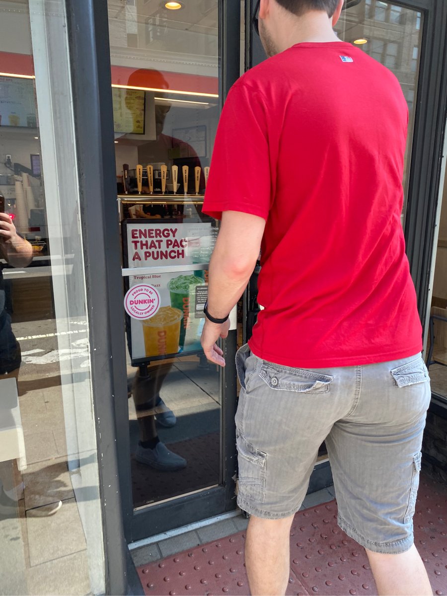 GetawayDayPod's tweet photo. Getaway Day does Boston!
First of two #RedSox games at Fenway tonight, but first gotta hit Dunkin’ and Sam Adams during our Freedom Trail walk. #LetFreedomRing #GetawayWeek https://t.co/A8HPMhf4GB
