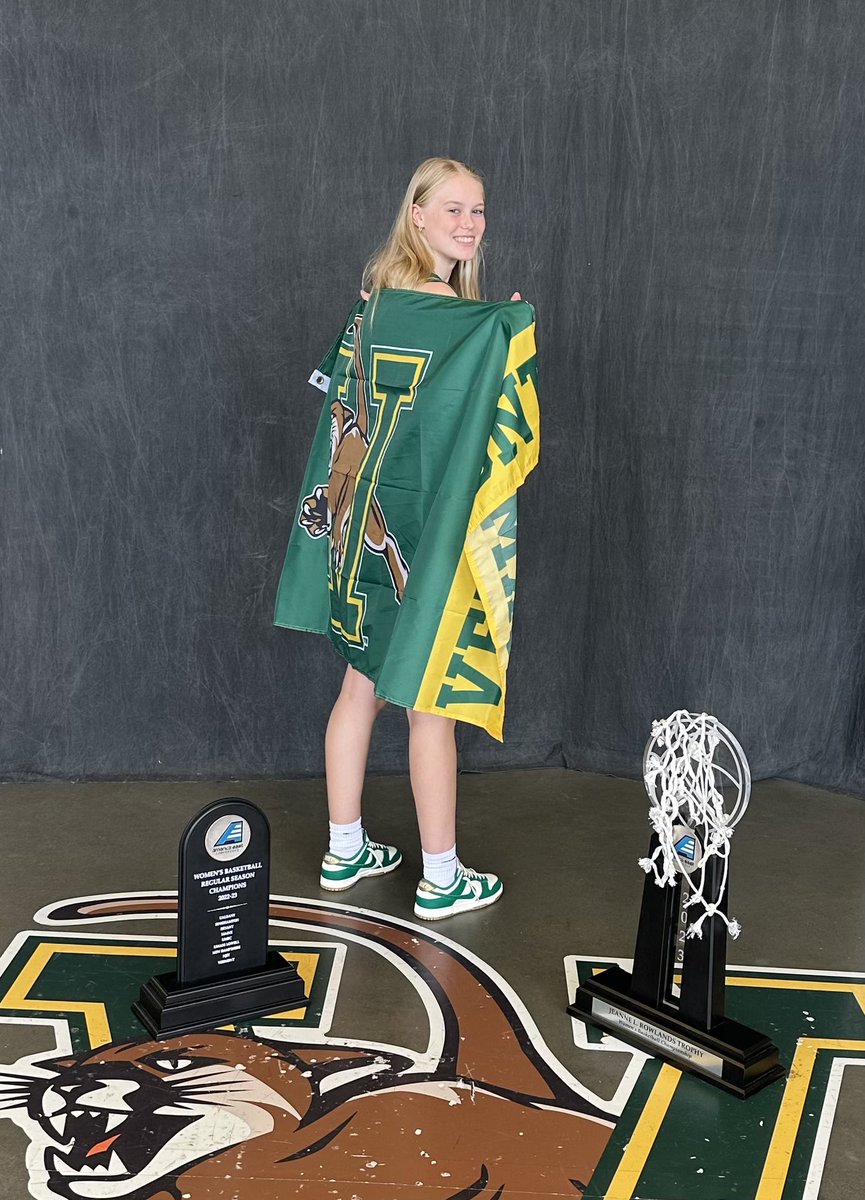 Go cats!!😼 #committed