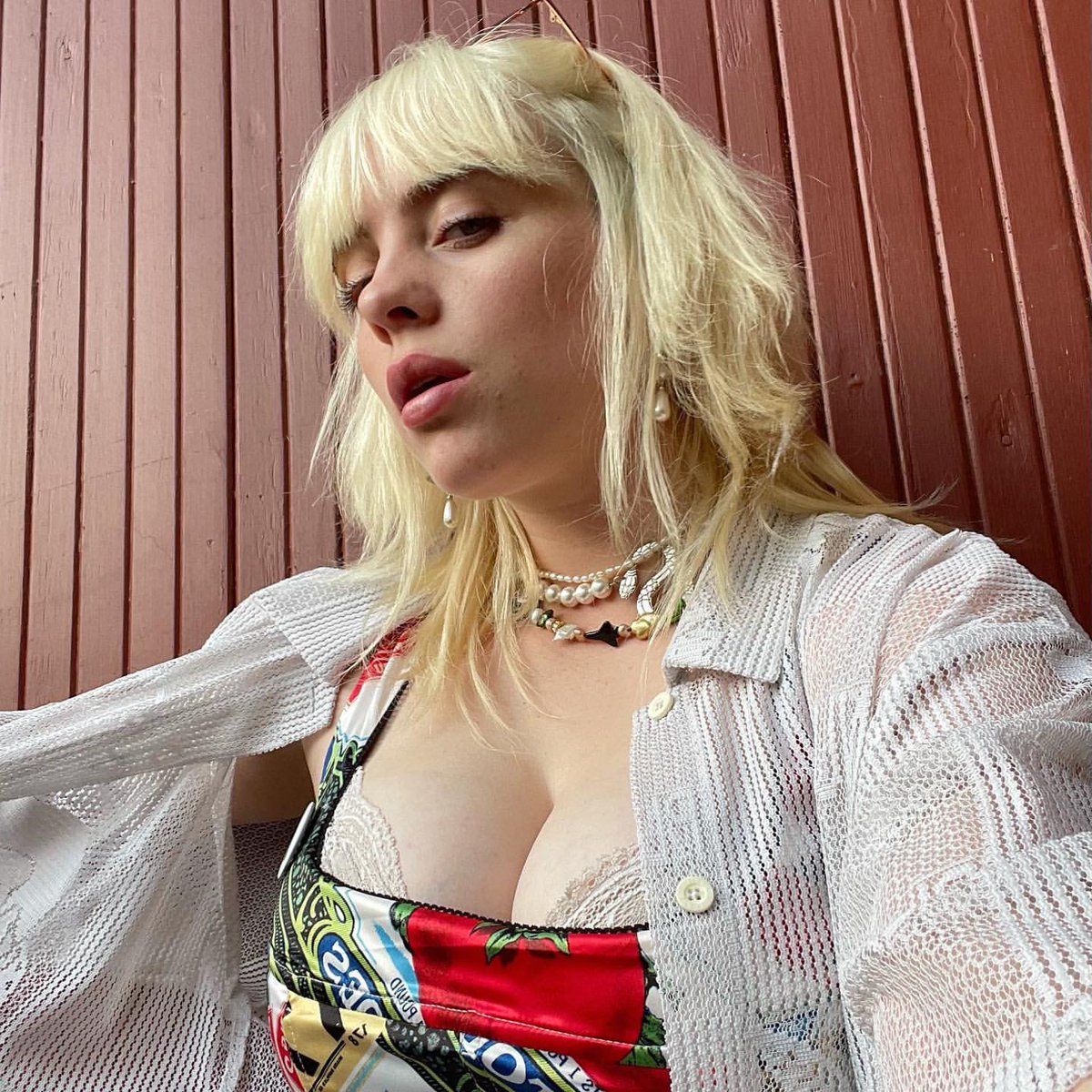 BillieEilishBR's tweet photo. VAMOS DE TAG? COMENTEM O ALFABETO INTEIRO USANDO AS TAGS:

BILLIE EILISH IS COMING + WHAT WAS I MADE FOR? https://t.co/fGF8RTLVzI