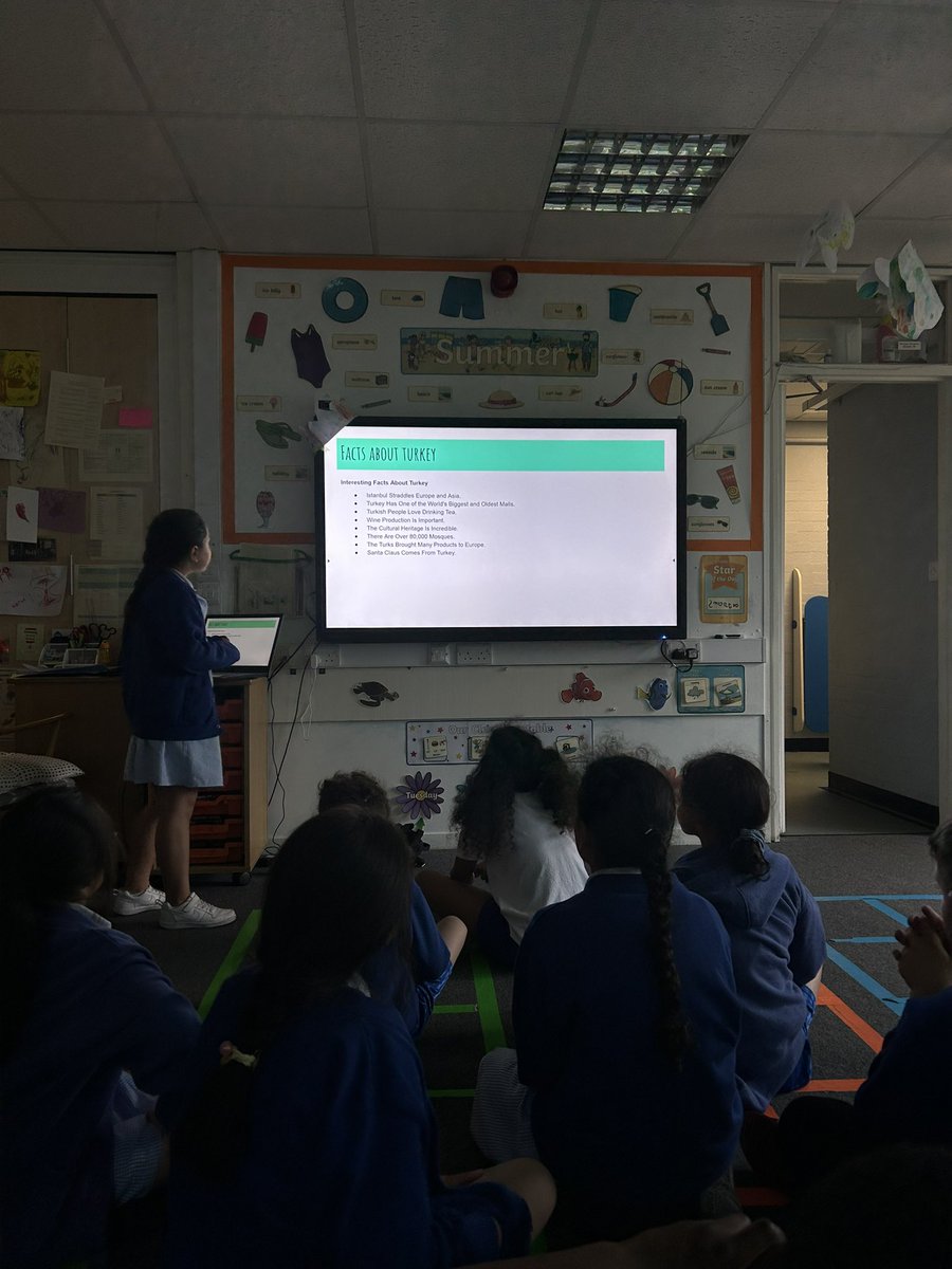 AlderclassEYFS2's tweet photo. All around the world club last week was hosted by Katre! Well done on your brilliant PowerPoint teaching us lots of new things about Turkey! 🇹🇷 https://t.co/aLtQ4b4o3X