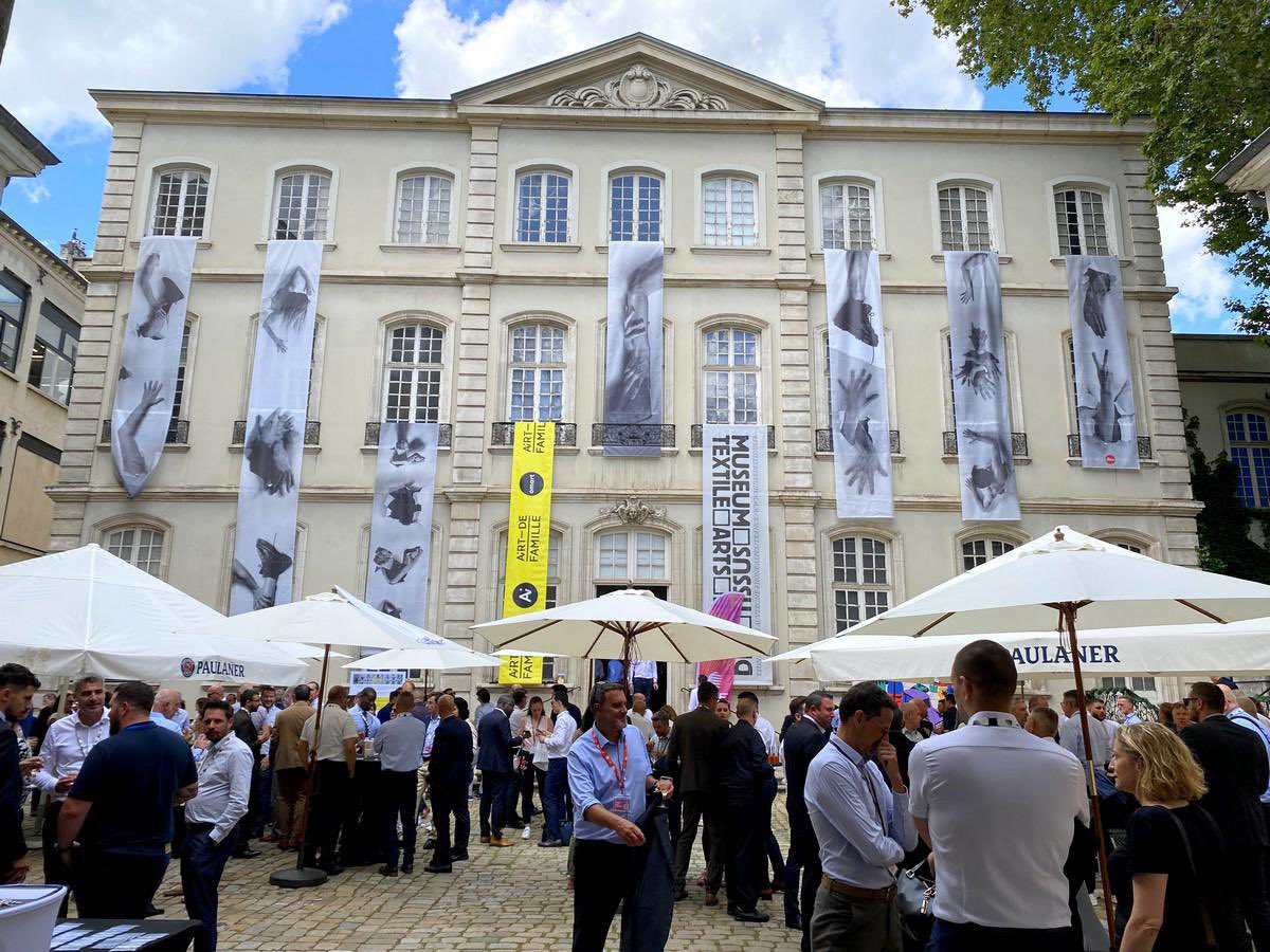 WAS LIGHT tweet media