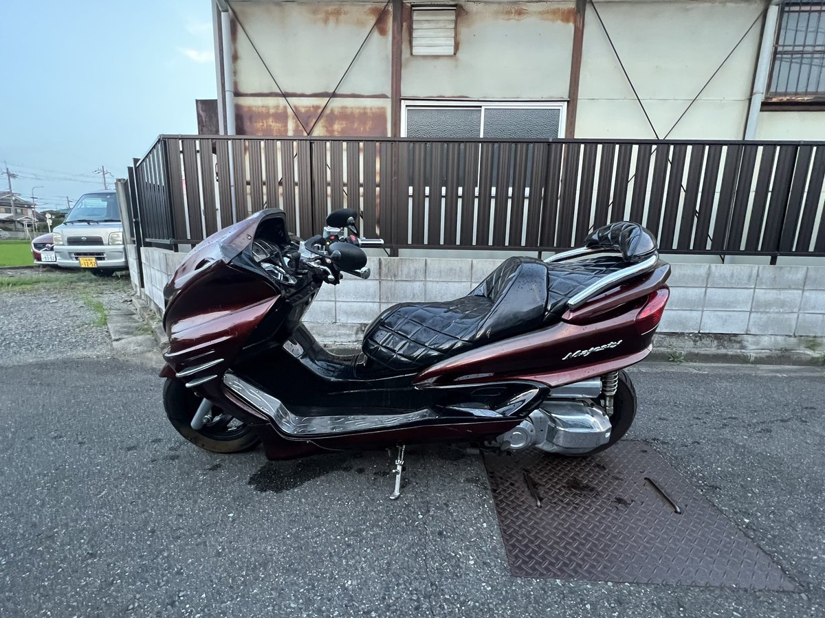 osakabaiku_'s tweet photo. 大阪府からマジェスティC SG03J 売ります。書類、鍵揃ってます。
現車確認大歓迎です！
全国配送の手配かけれます！
#マジェスティ売ります　#マジェスティc売ります　#マジェ売ります　#大阪府からマジェスティC売ります　#バイク売ります https://t.co/v7mYmjufJZ