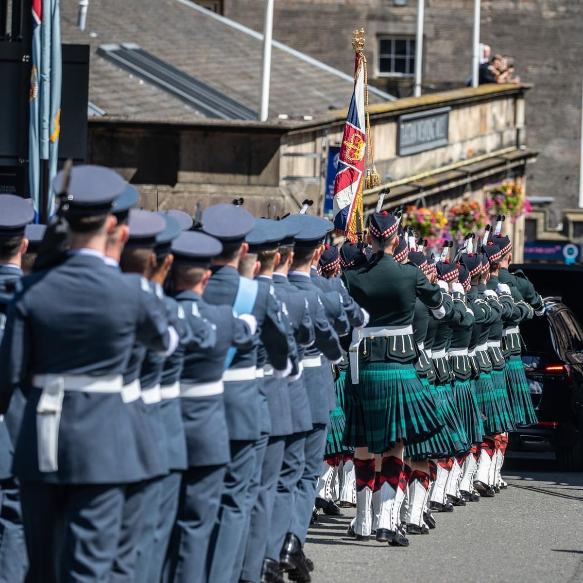 📢 A big shout out to our brilliant #TeamLossie visual communicators who were on the ground as The King was presented with the Honours of Scotland in Edinburgh yesterday. They captured some truly historic moments. 📸