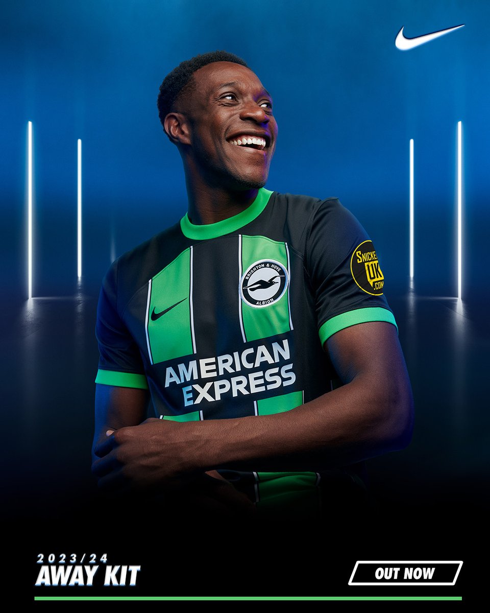 Welbz is happy with our new away shirt! 😆