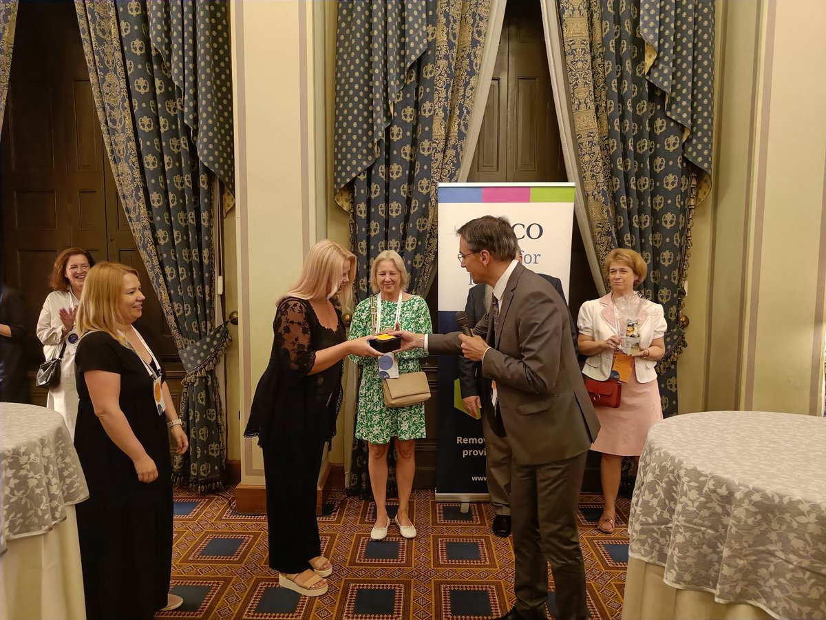 LIBERconference's tweet photo. Congratulations to the winners of the Poster Competition - the @eodopen project presented by Liisi Lembinen and Elena Sipria-Mironov! 

Thanks to @EBSCO for sponsoring tonight's Conference Reception. 

#LIBER2023 https://t.co/7dHM5bUQ10
